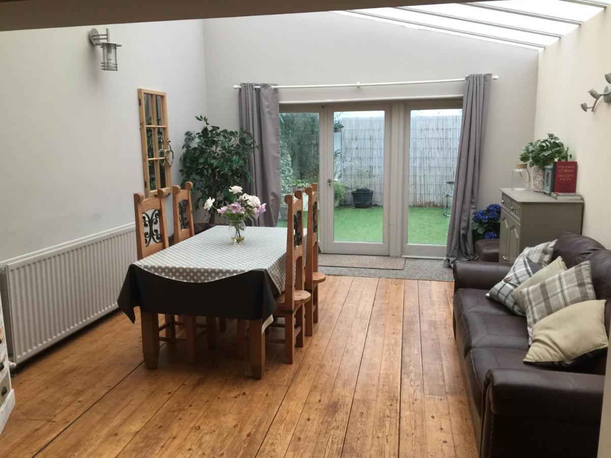 Large 2-Bed House Derbyshire Off Chatsworth Rd Chesterfield Buitenkant foto