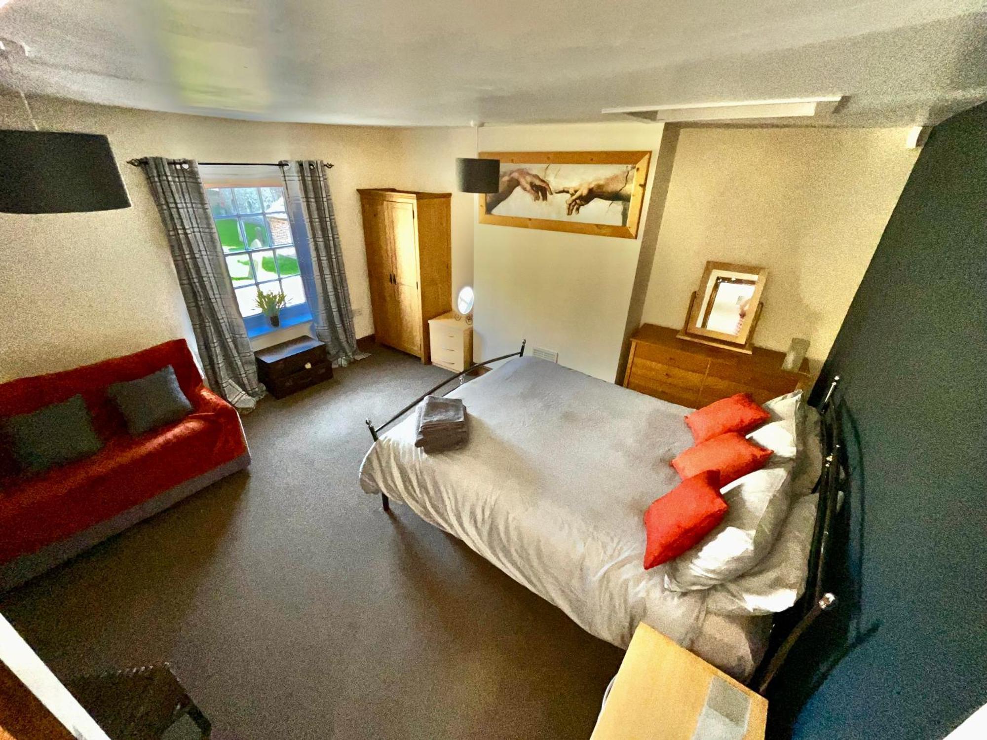 Large 2-Bed House Derbyshire Off Chatsworth Rd Chesterfield Buitenkant foto
